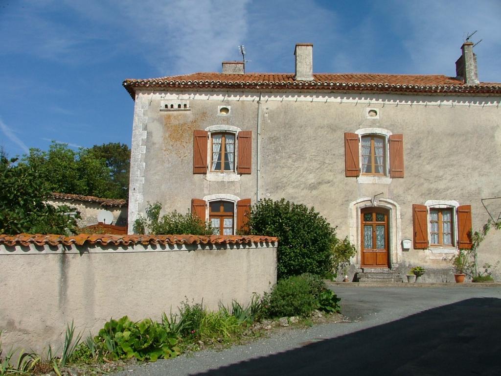 Le Petit Lavoir Saint-Paul-Lizonne Εξωτερικό φωτογραφία