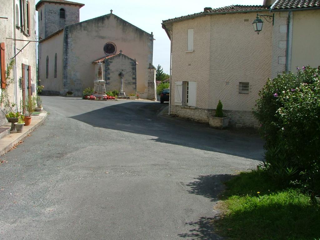 Le Petit Lavoir Saint-Paul-Lizonne Εξωτερικό φωτογραφία