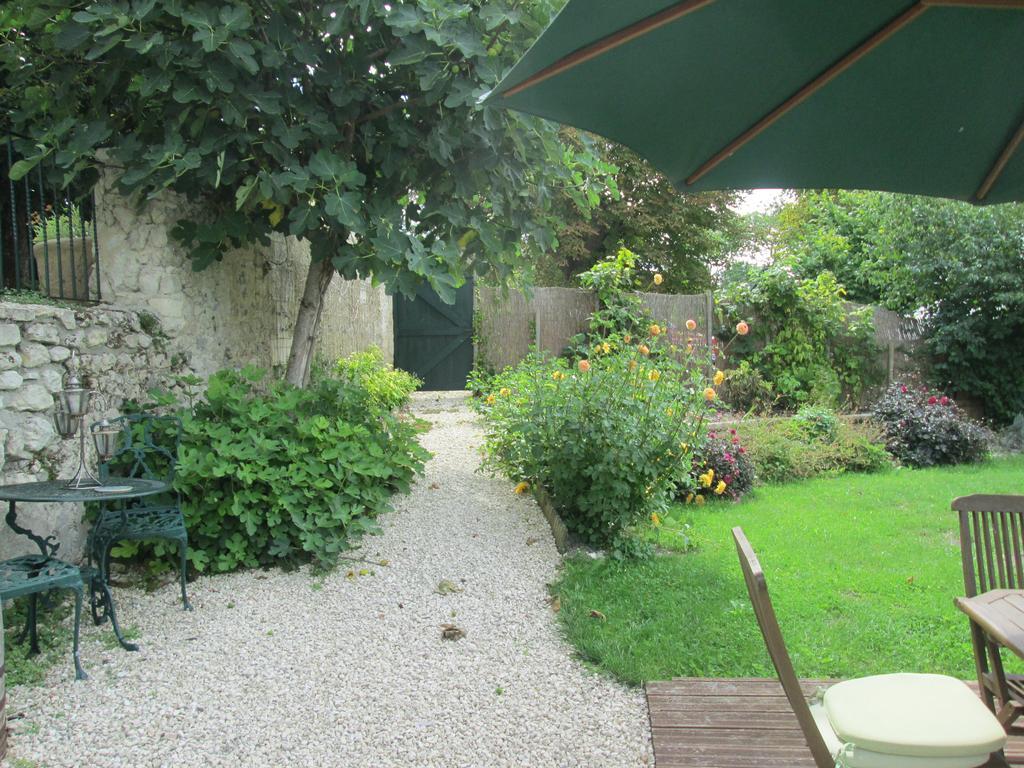 Le Petit Lavoir Saint-Paul-Lizonne Εξωτερικό φωτογραφία