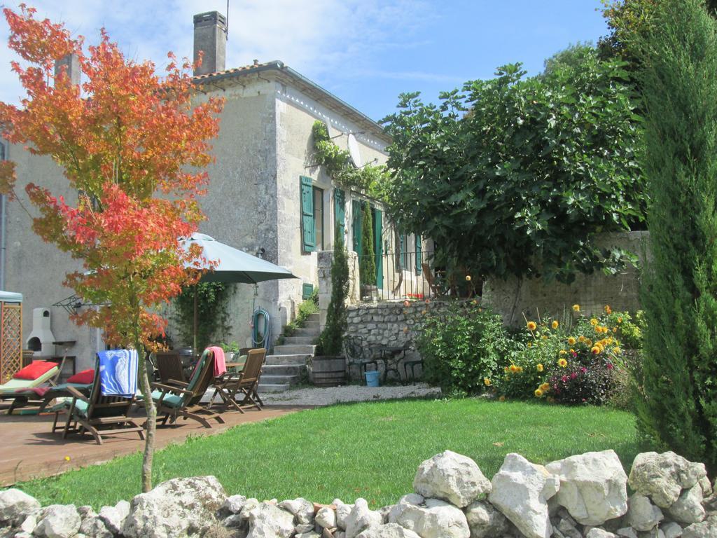 Le Petit Lavoir Saint-Paul-Lizonne Εξωτερικό φωτογραφία